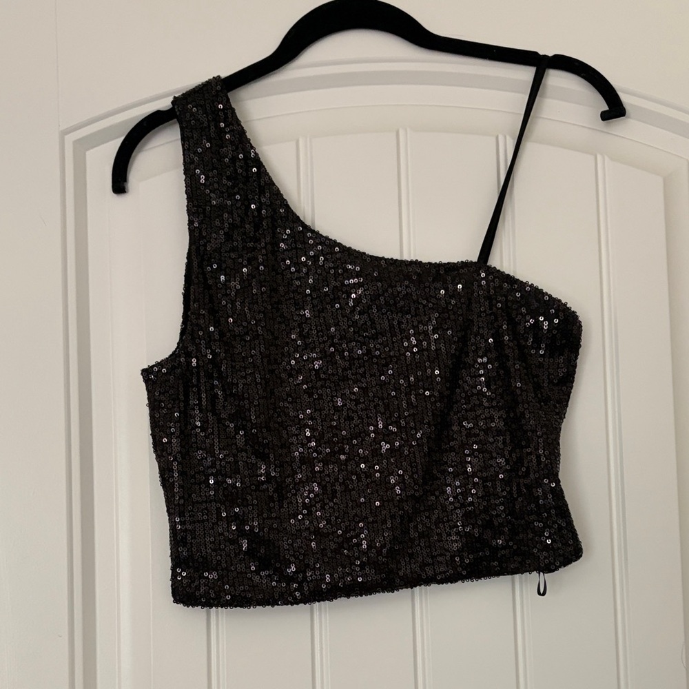 Elodie Sparkling Black One-Shoulder Crop Top